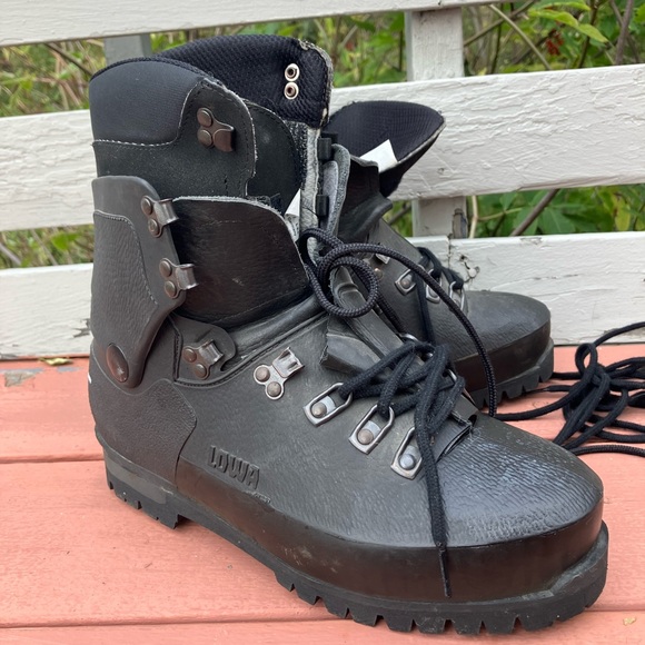 Lowa Men’s Size 8 Winter Hiking Boots Made In Germany Civetta Mountaineering - Picture 1 of 11